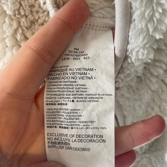 Nike Hooded Sherpa Baby Coverall in Pale Ivory 6M - Picture 5 of 9